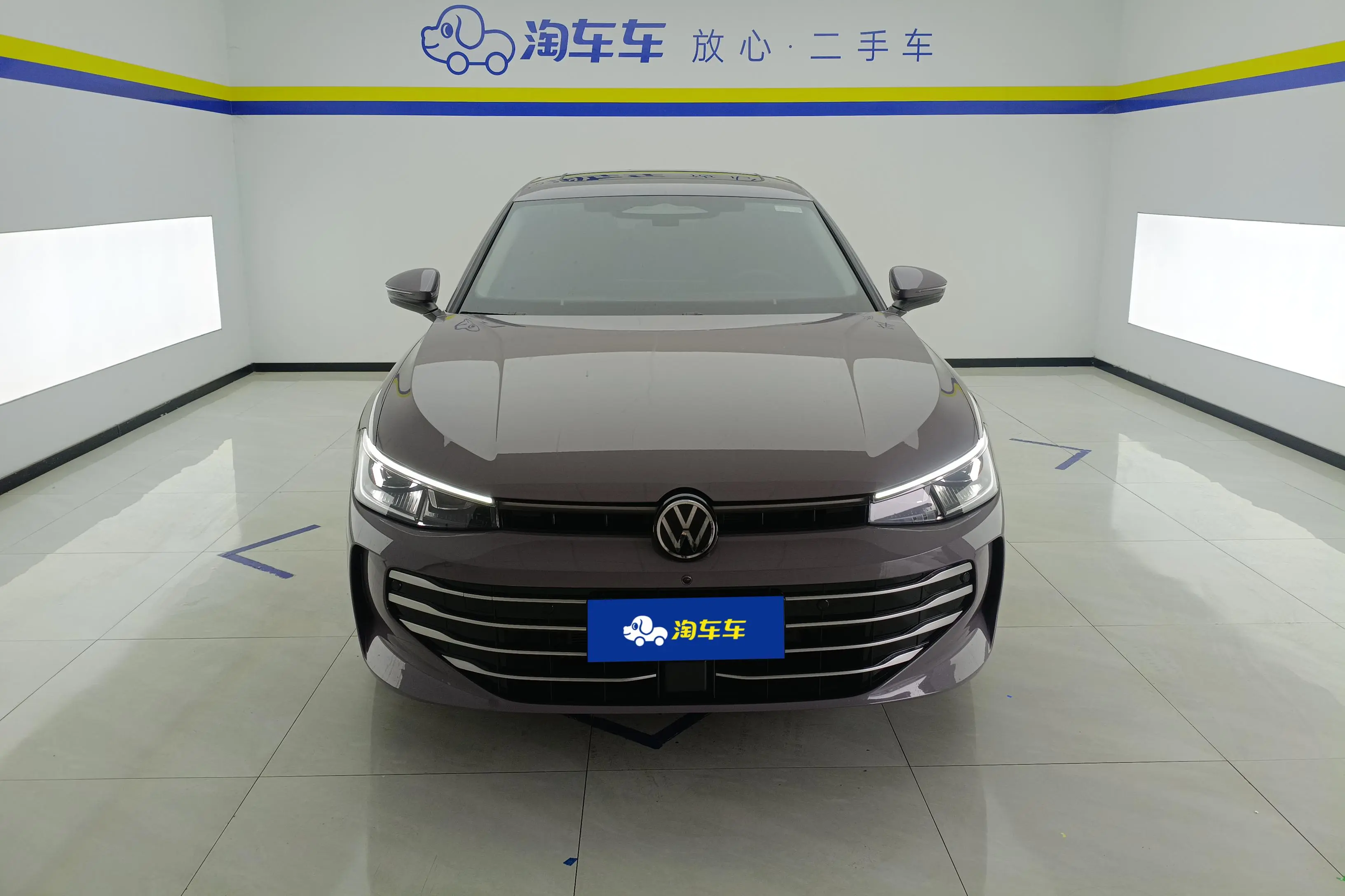 Volkswagen Passat  из Китая