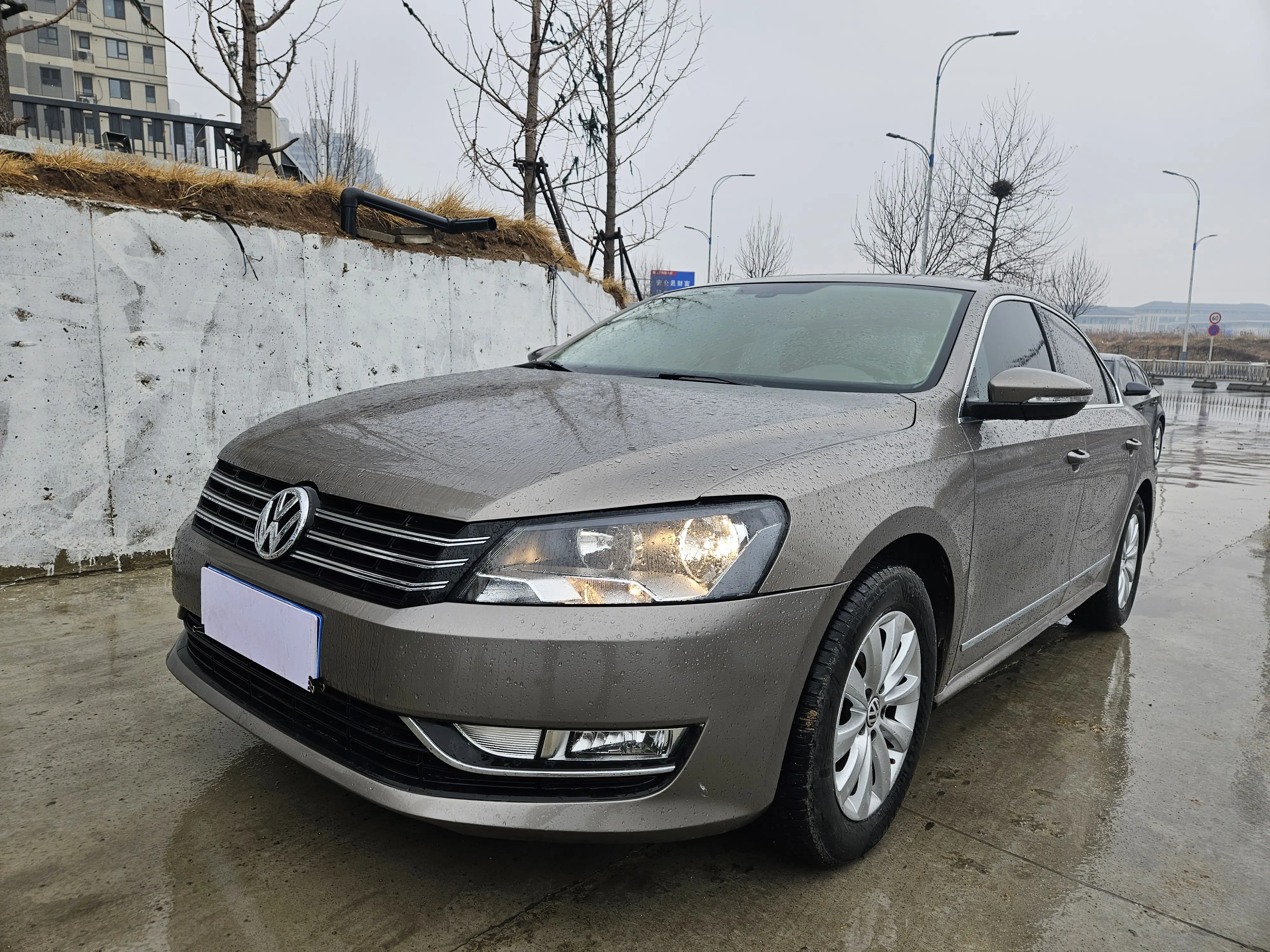 Volkswagen Passat  из Китая