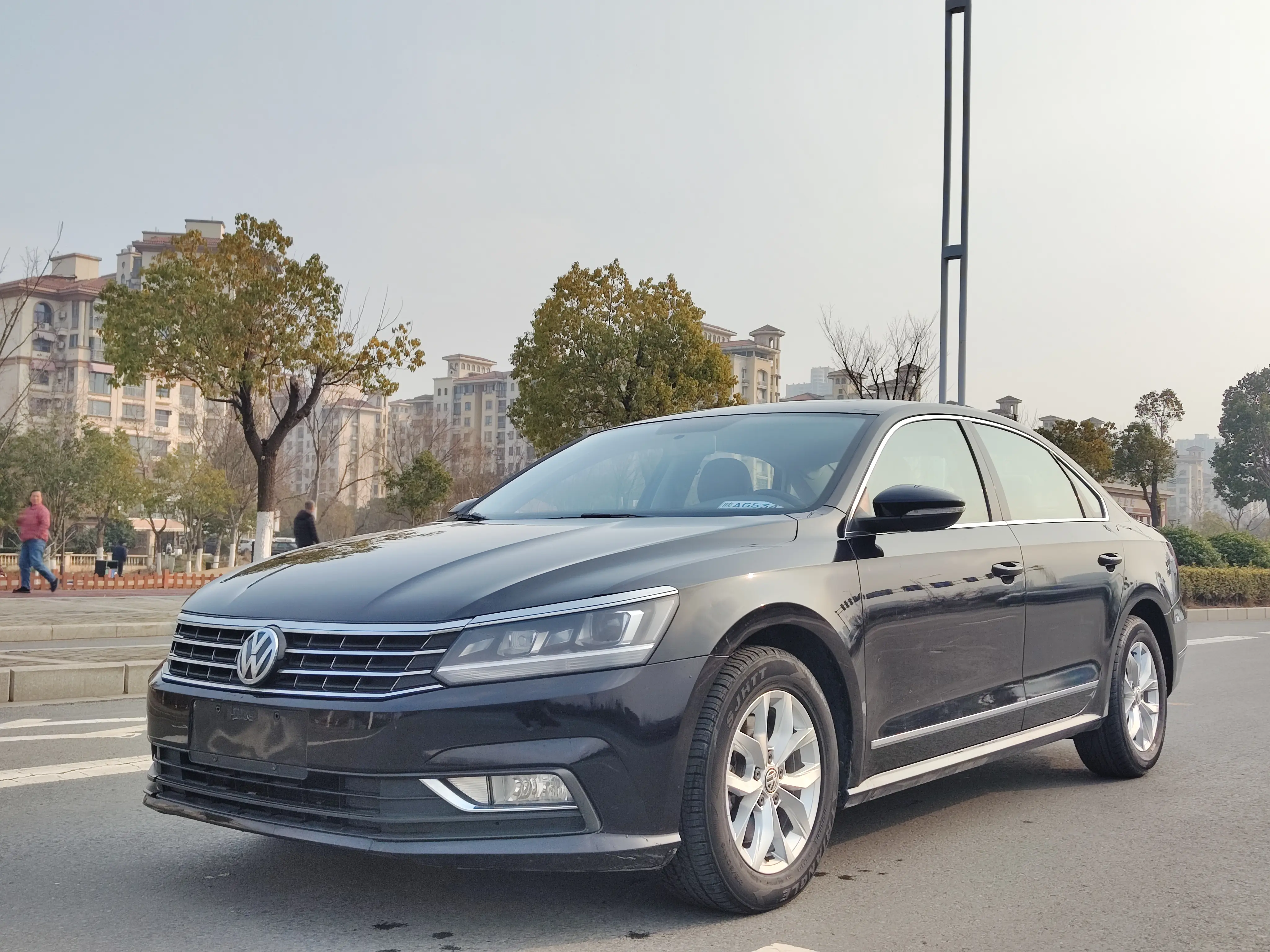 Volkswagen Passat  из Китая