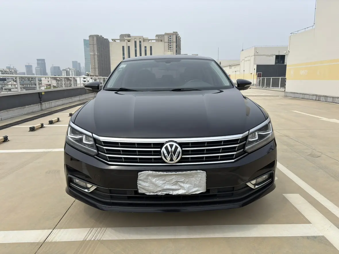 Volkswagen Passat  из Китая