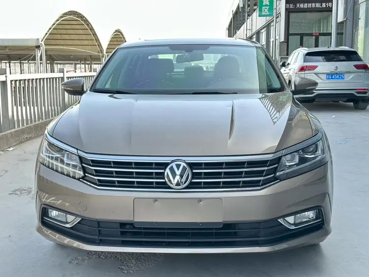Volkswagen Passat  из Китая