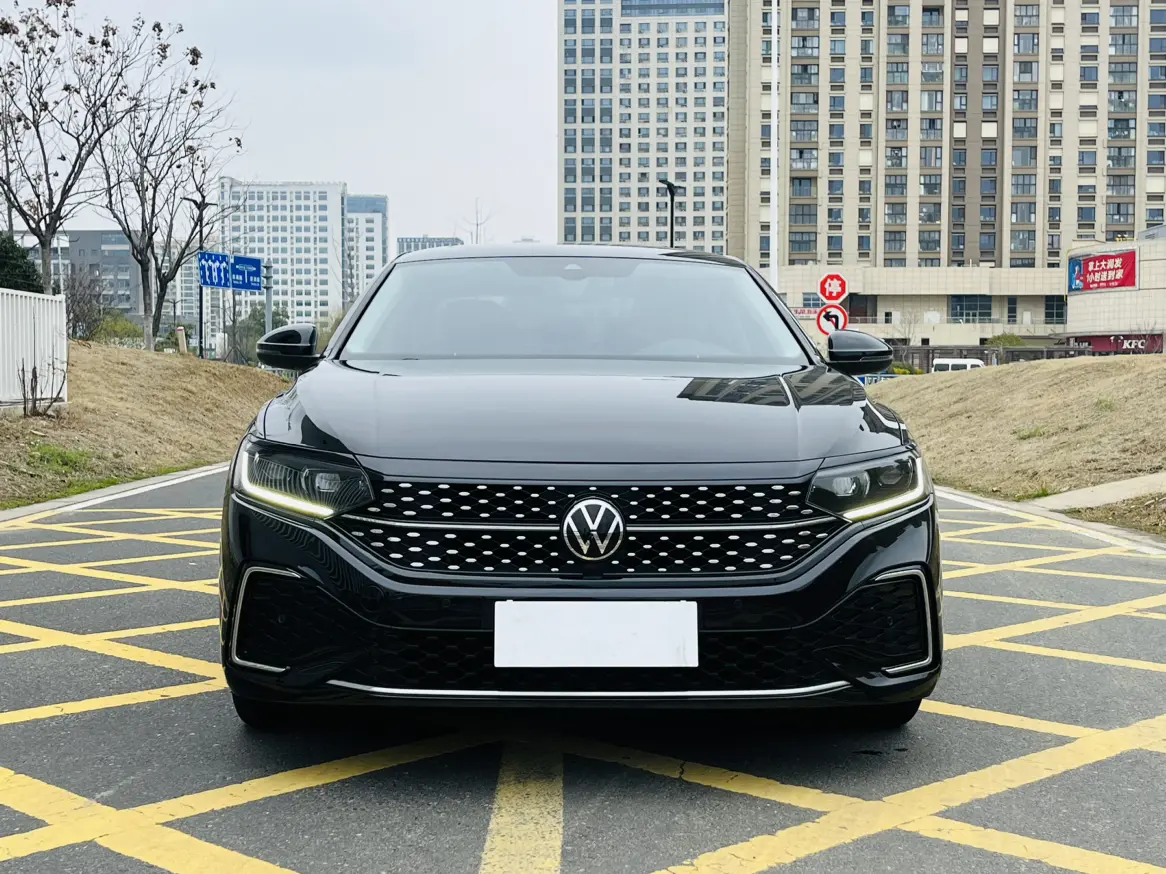 Volkswagen Passat  из Китая
