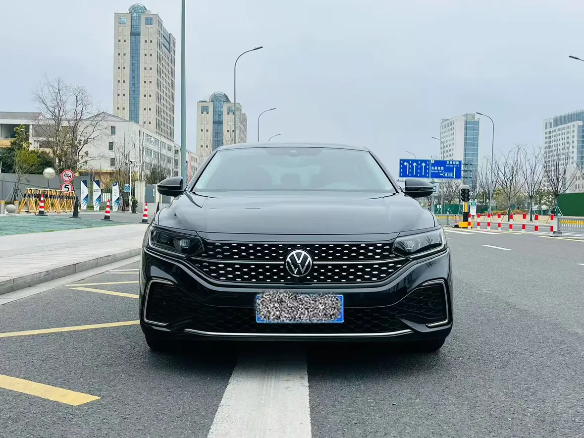 Volkswagen Passat  из Китая