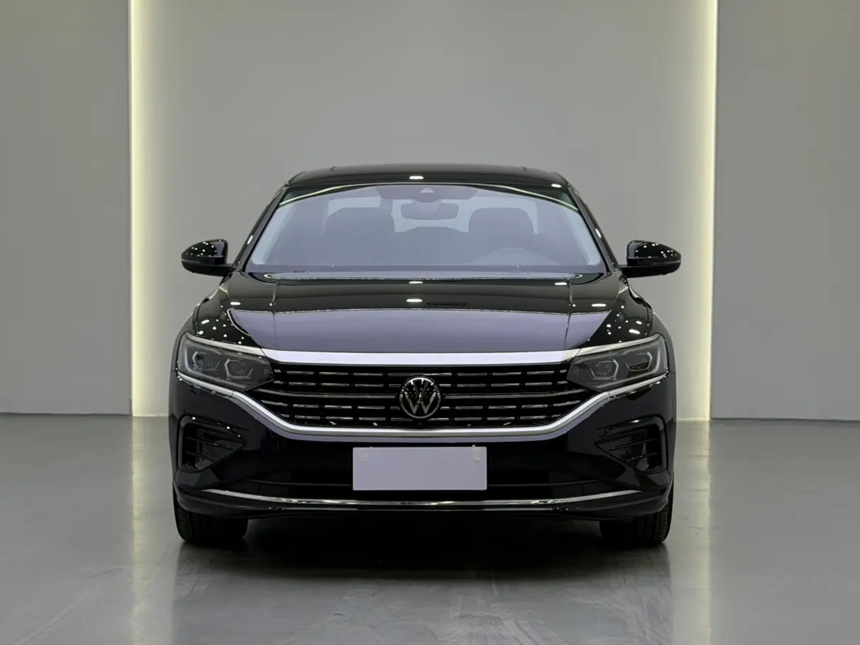 Volkswagen Passat  из Китая