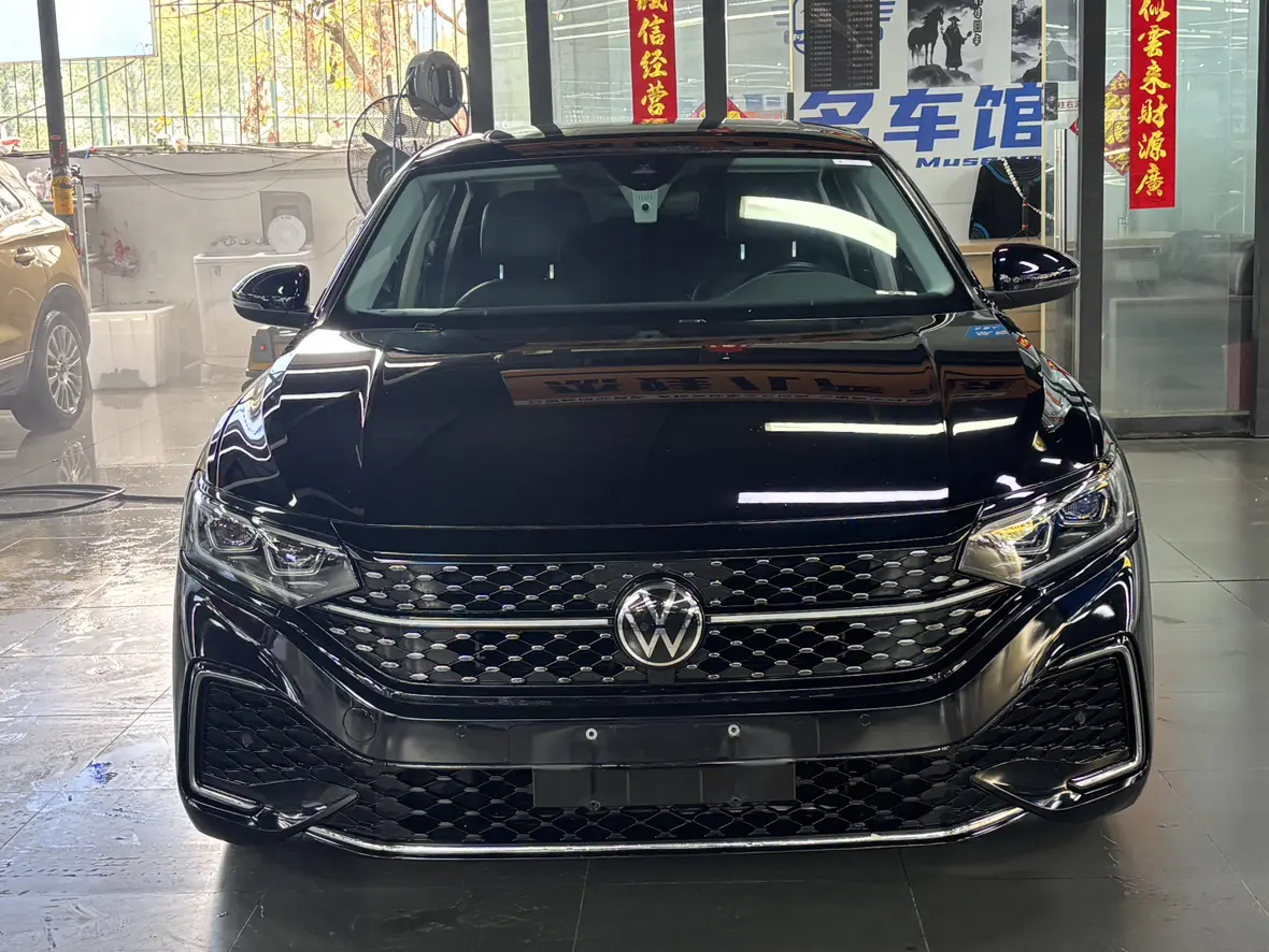 Volkswagen Passat  из Китая