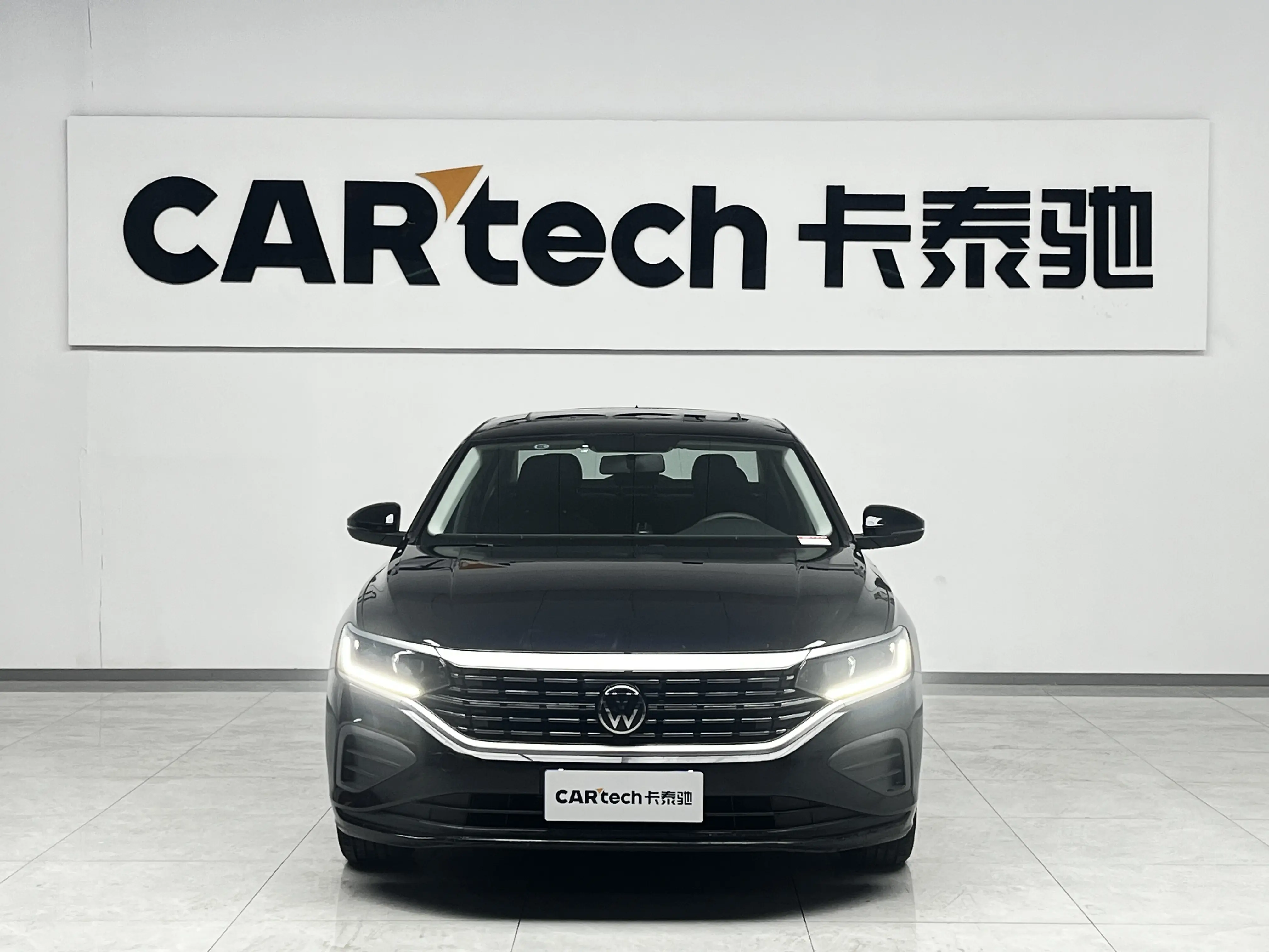 Volkswagen Passat  из Китая