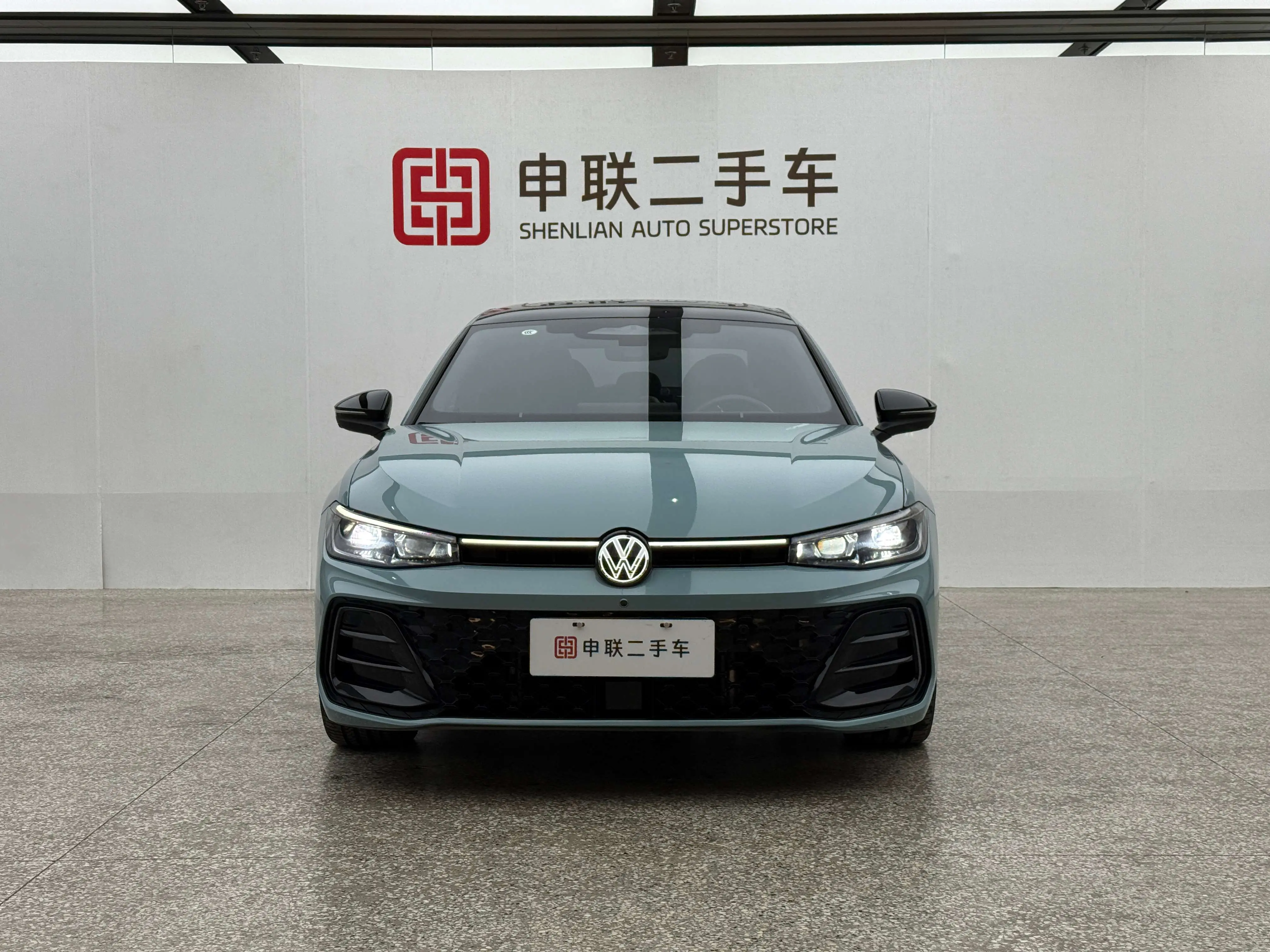 Volkswagen Passat  из Китая