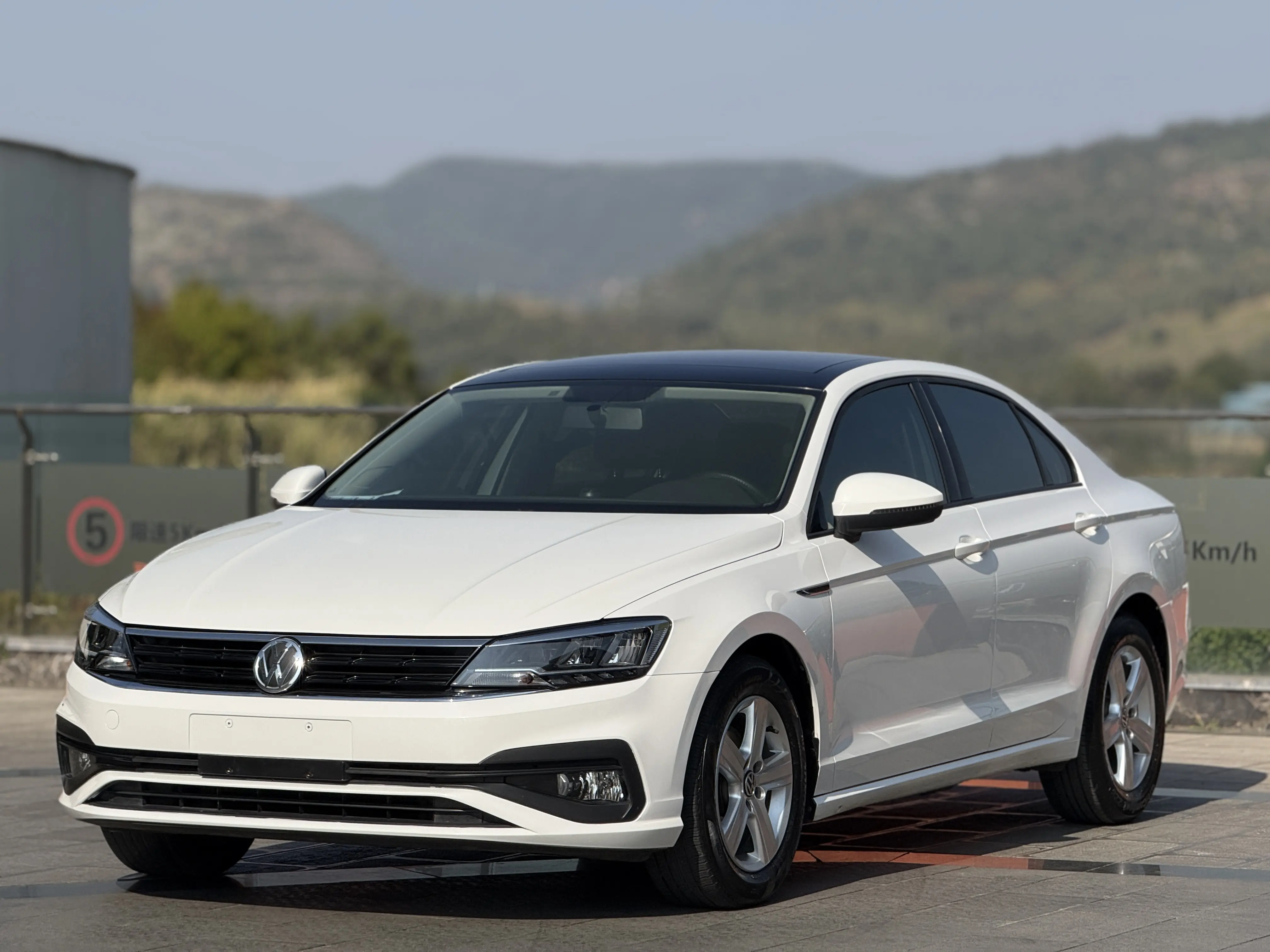 Volkswagen Lamando (Lingdu)  из Китая