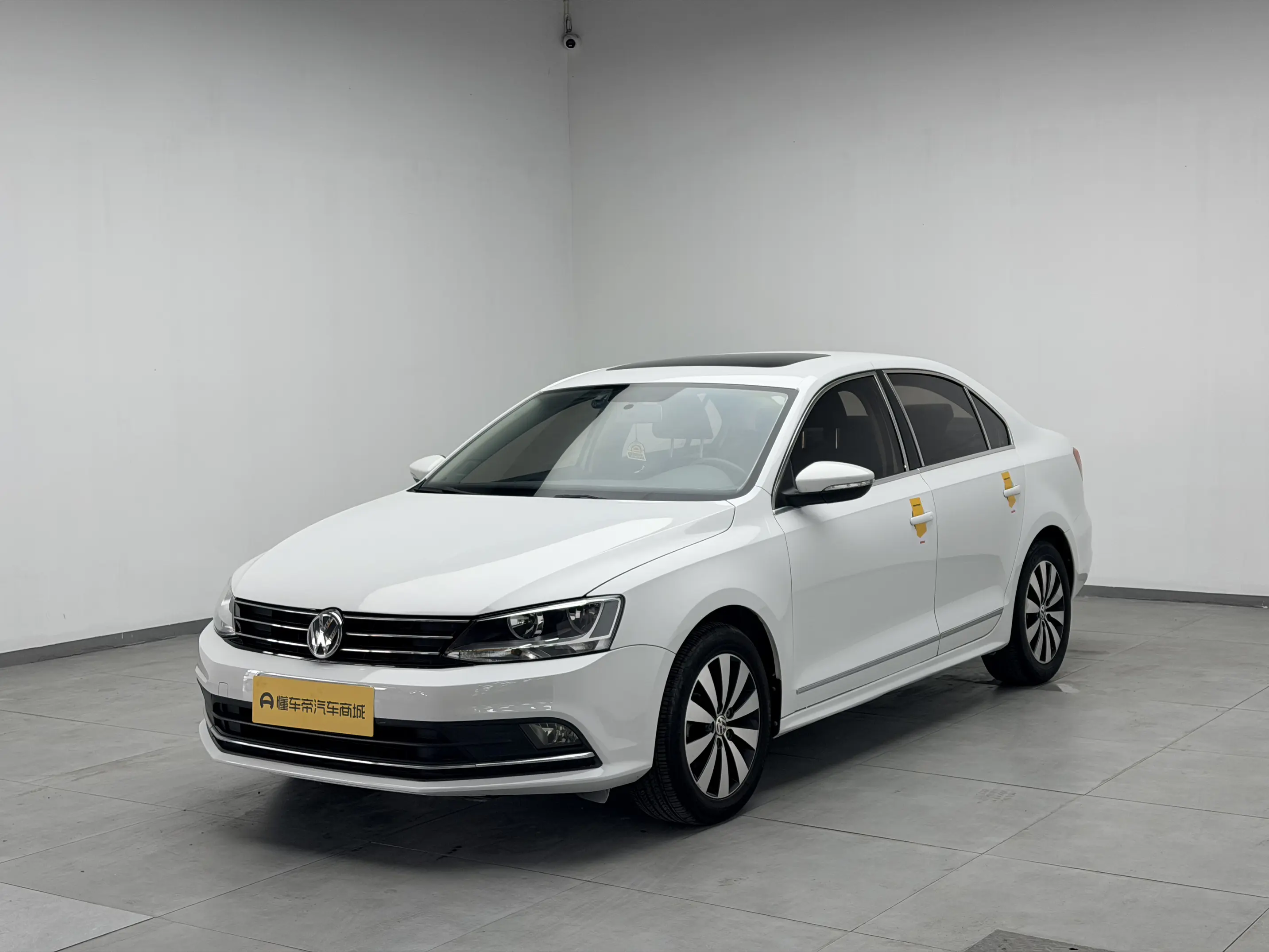 Volkswagen Sagitar  из Китая