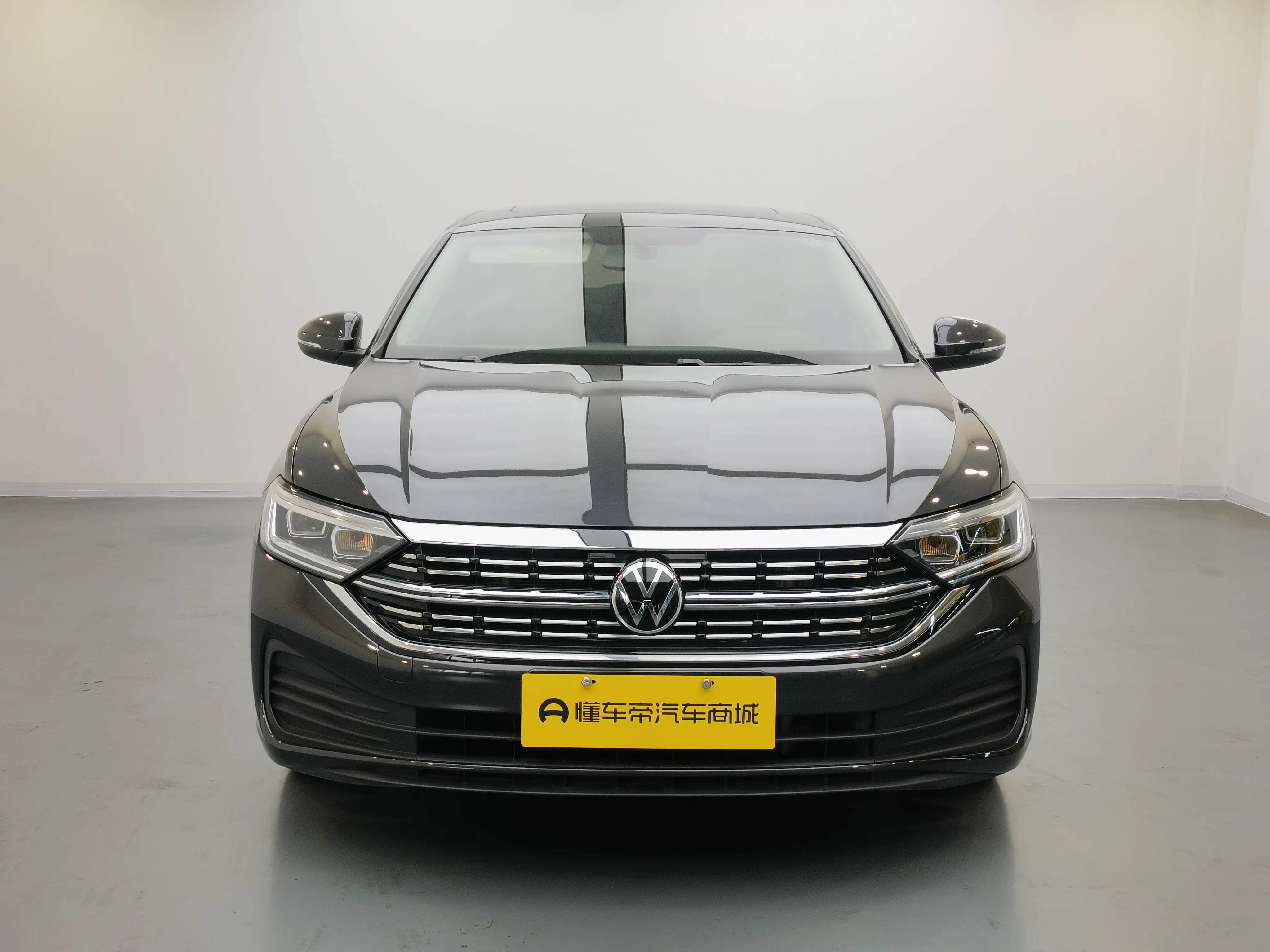 Volkswagen Sagitar  из Китая