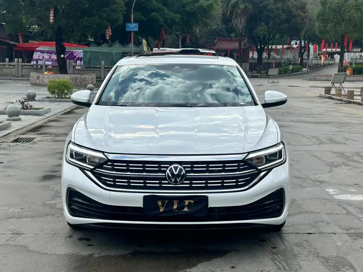 Volkswagen Sagitar  из Китая