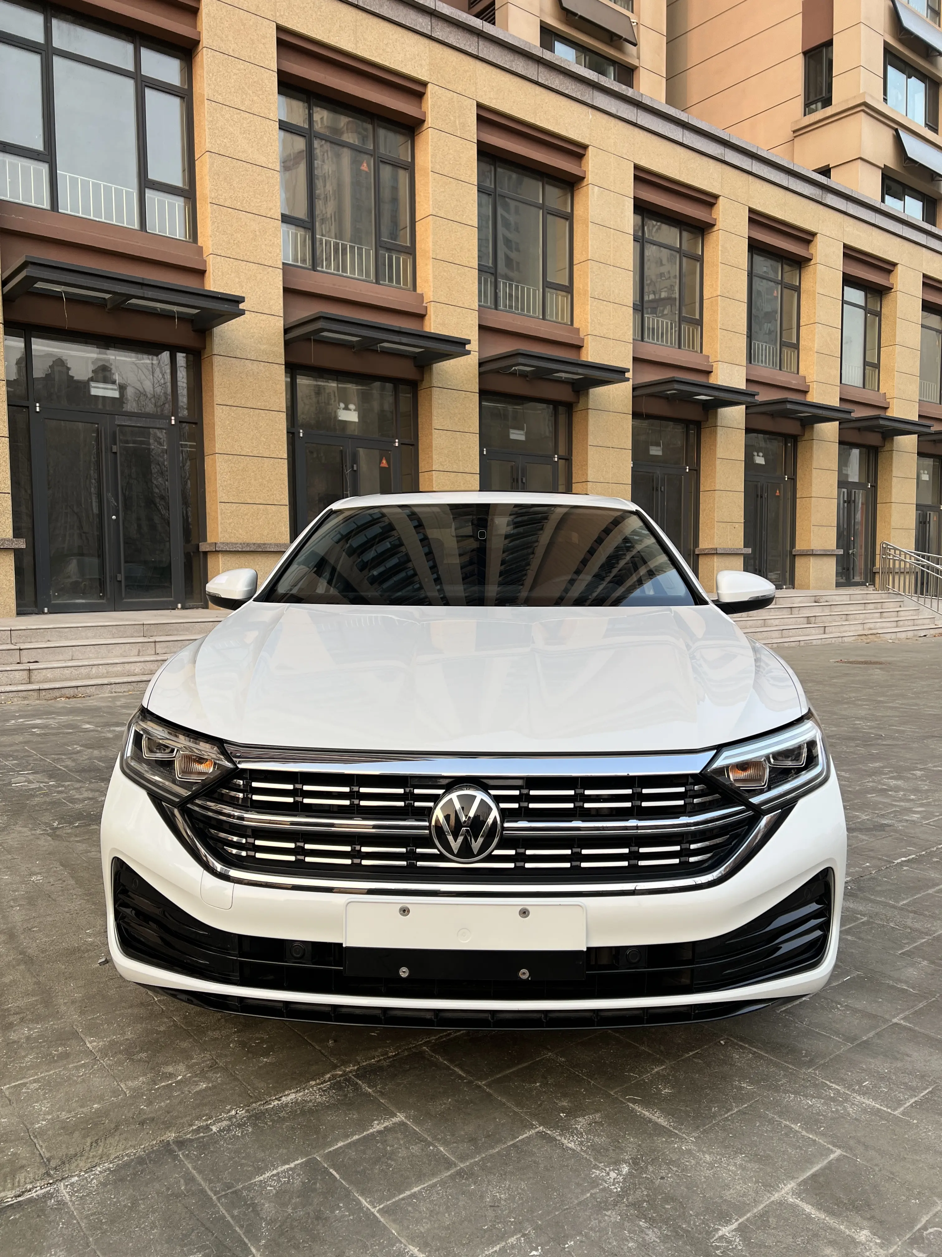 Volkswagen Sagitar  из Китая