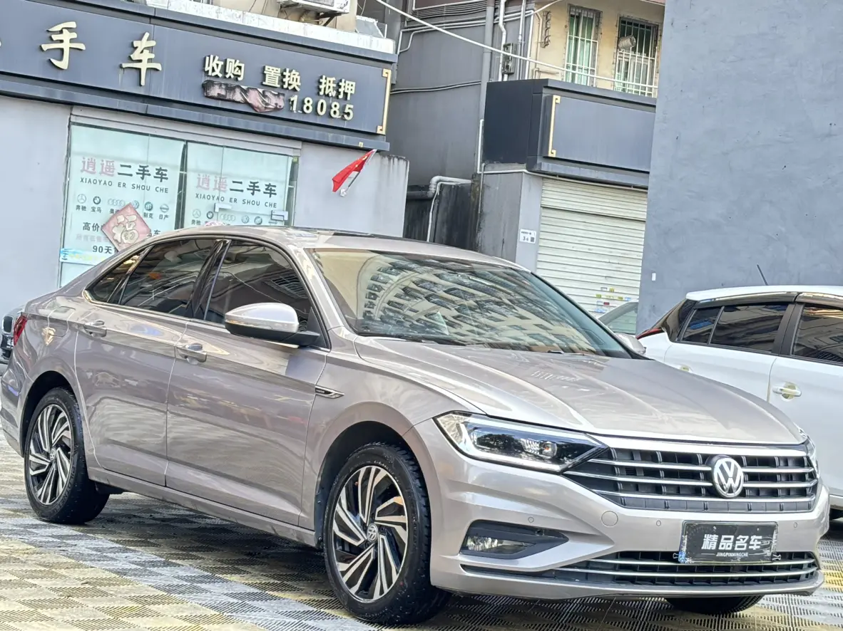 Volkswagen Sagitar  из Китая