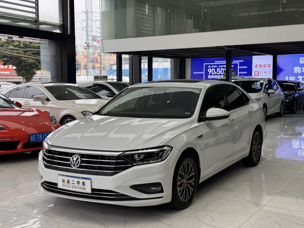 Volkswagen Sagitar  из Китая