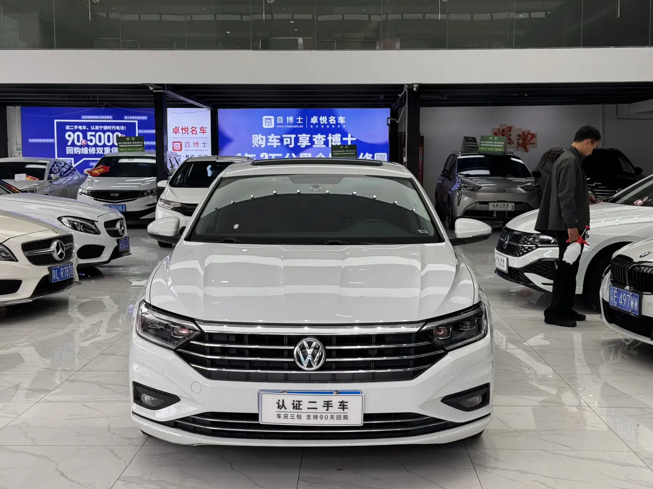 Volkswagen Sagitar  из Китая