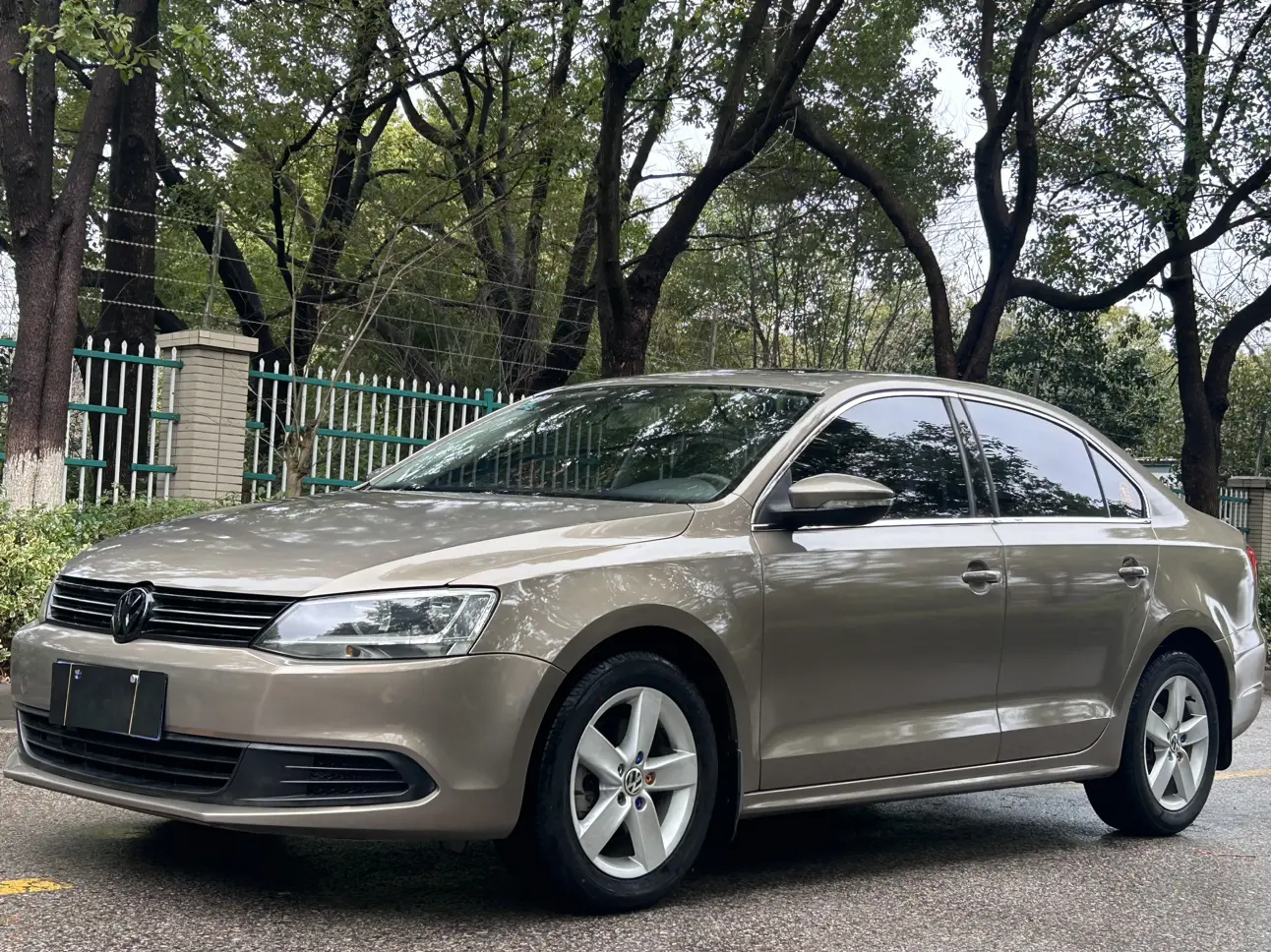 Volkswagen Sagitar  из Китая