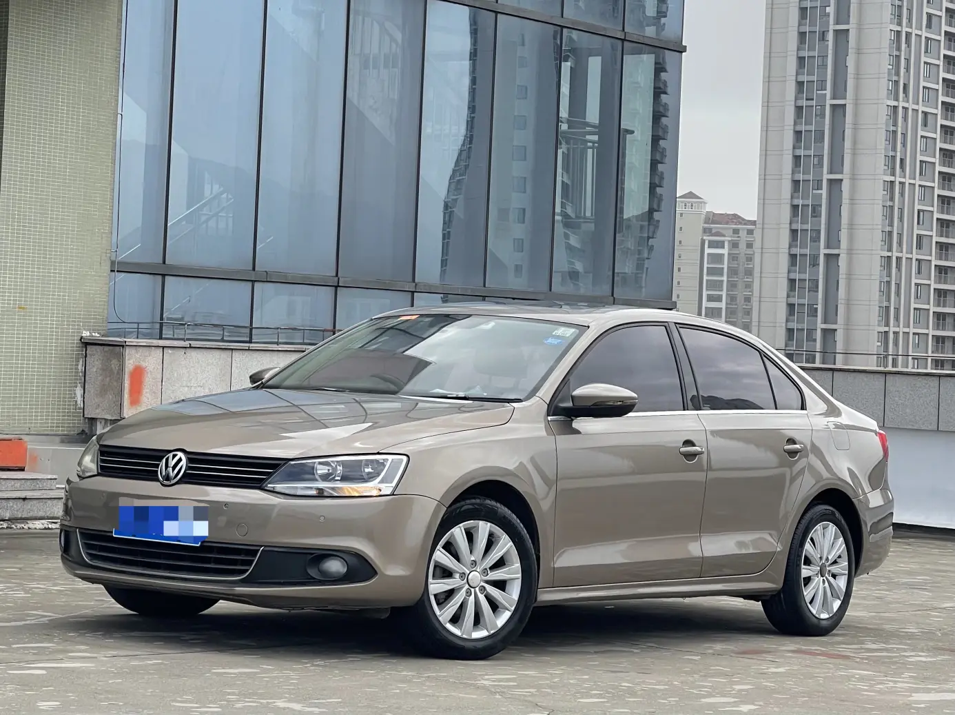 Volkswagen Sagitar  из Китая