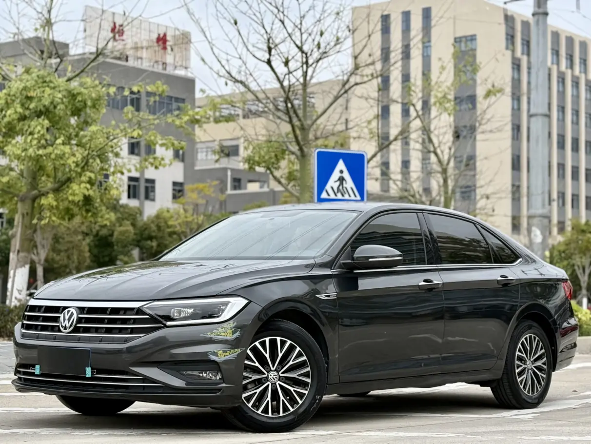Volkswagen Sagitar  из Китая