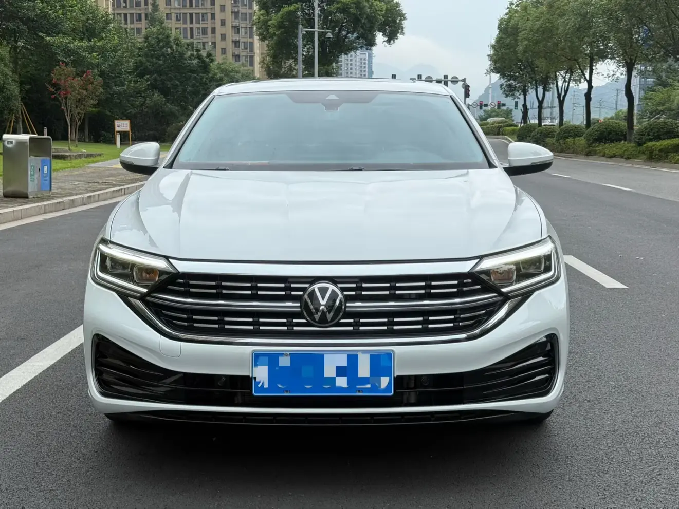 Volkswagen Sagitar  из Китая