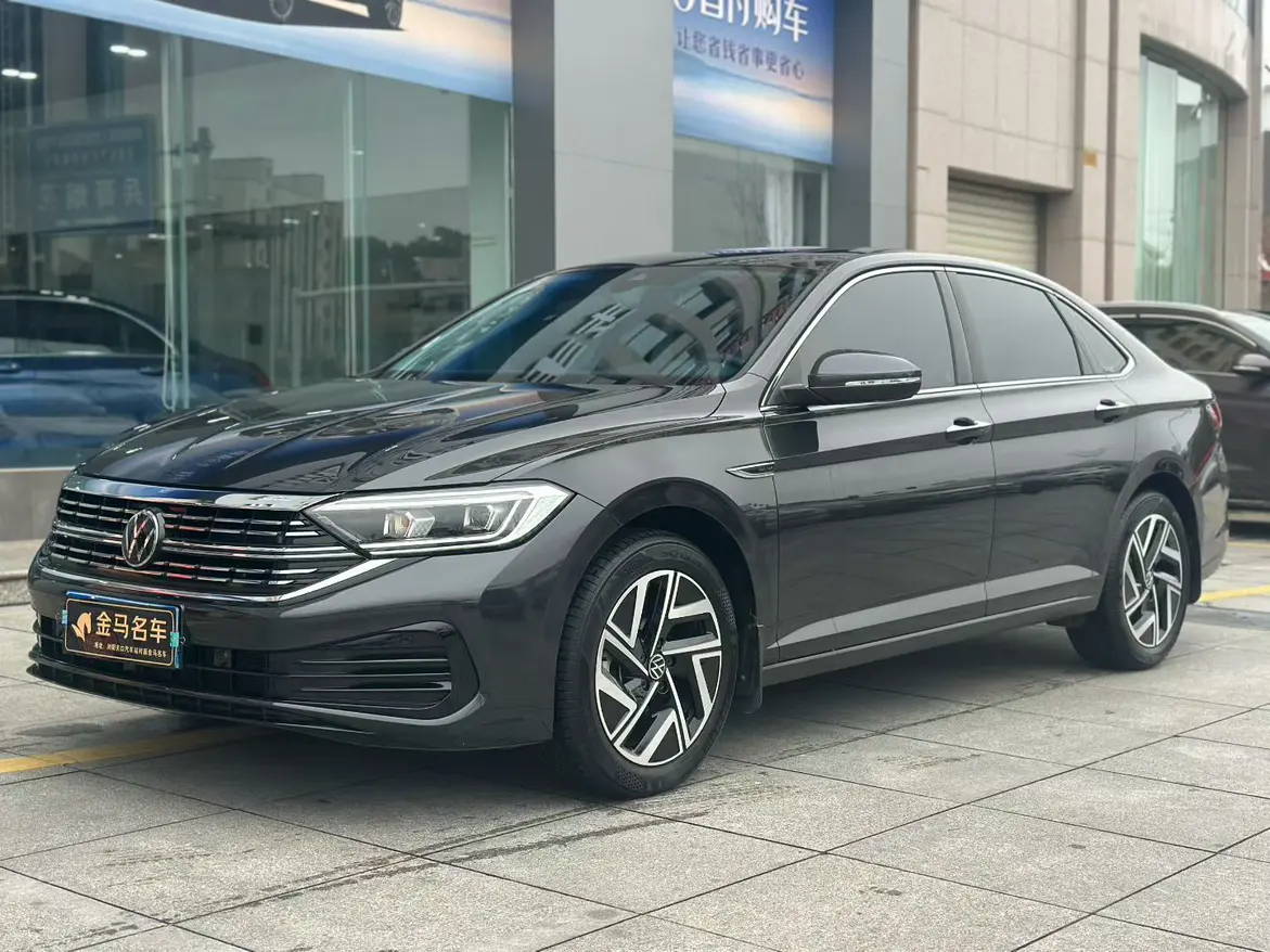 Volkswagen Sagitar  из Китая