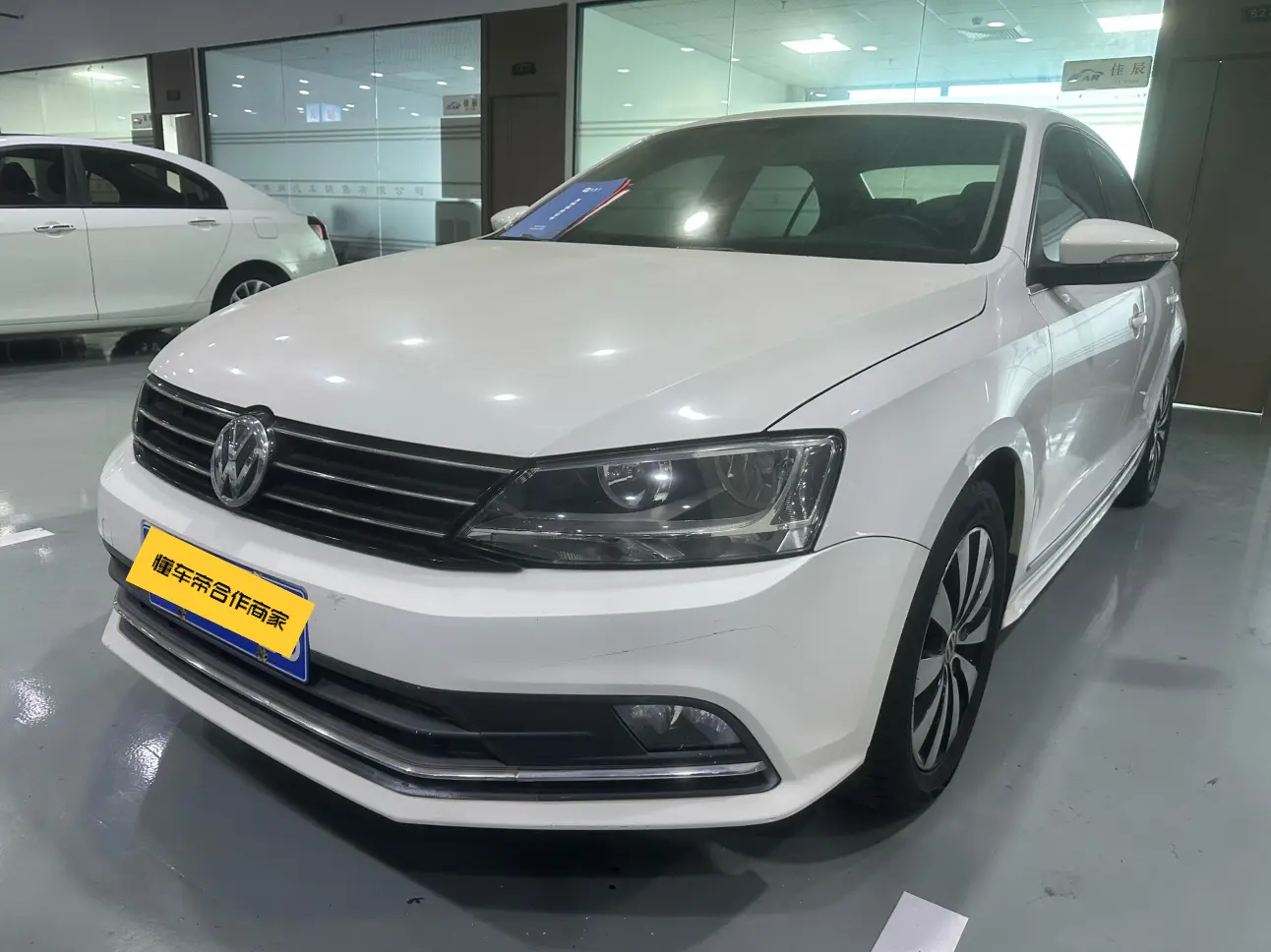 Volkswagen Sagitar  из Китая