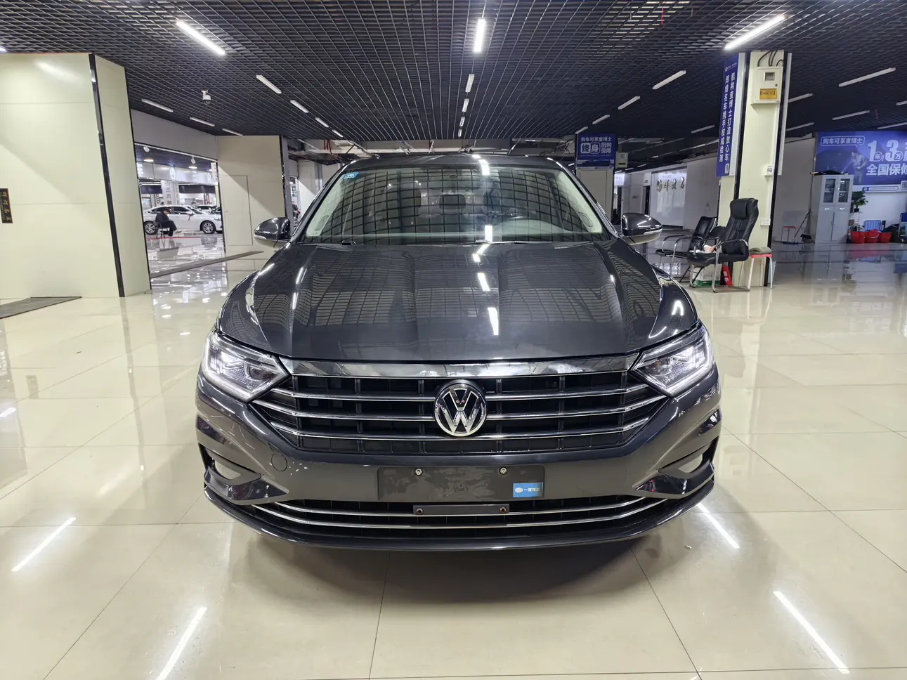 Volkswagen Sagitar  из Китая