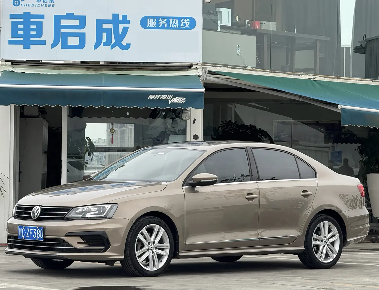 Volkswagen Sagitar  из Китая