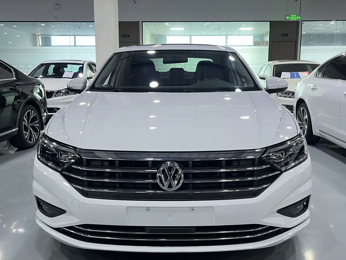 Volkswagen Sagitar  из Китая