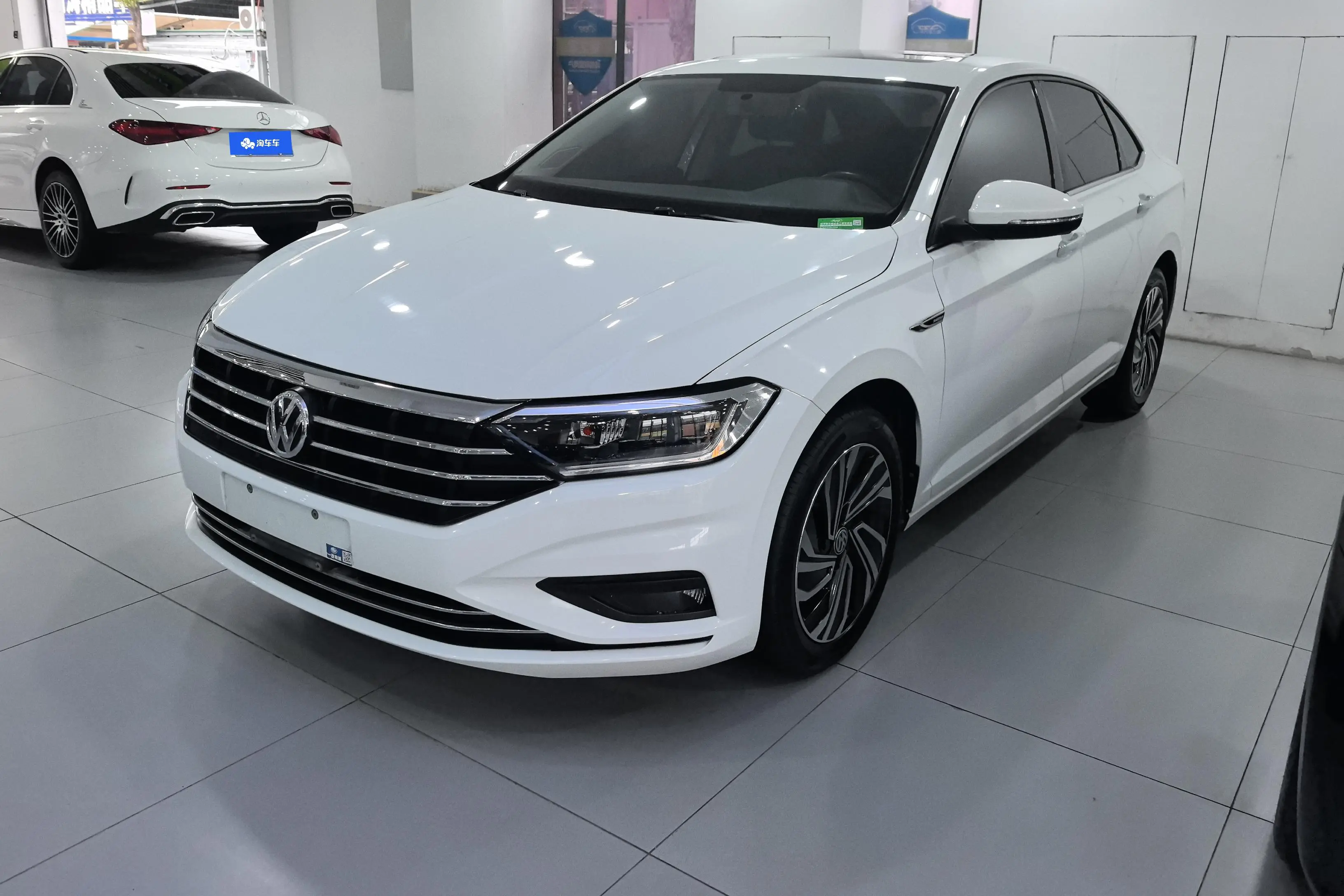 Volkswagen Sagitar  из Китая