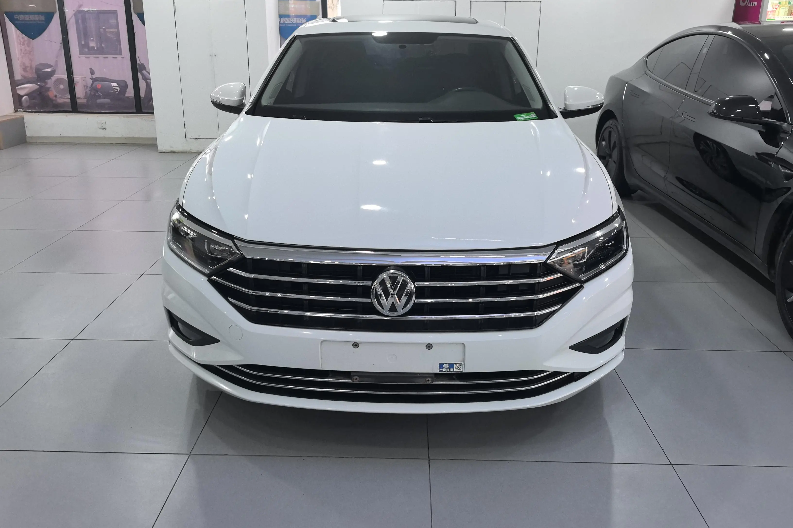 Volkswagen Sagitar  из Китая