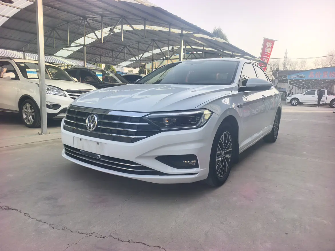 Volkswagen Sagitar  из Китая