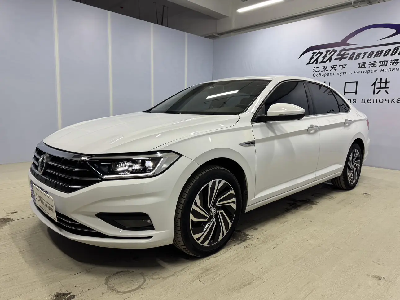 Volkswagen Sagitar  из Китая