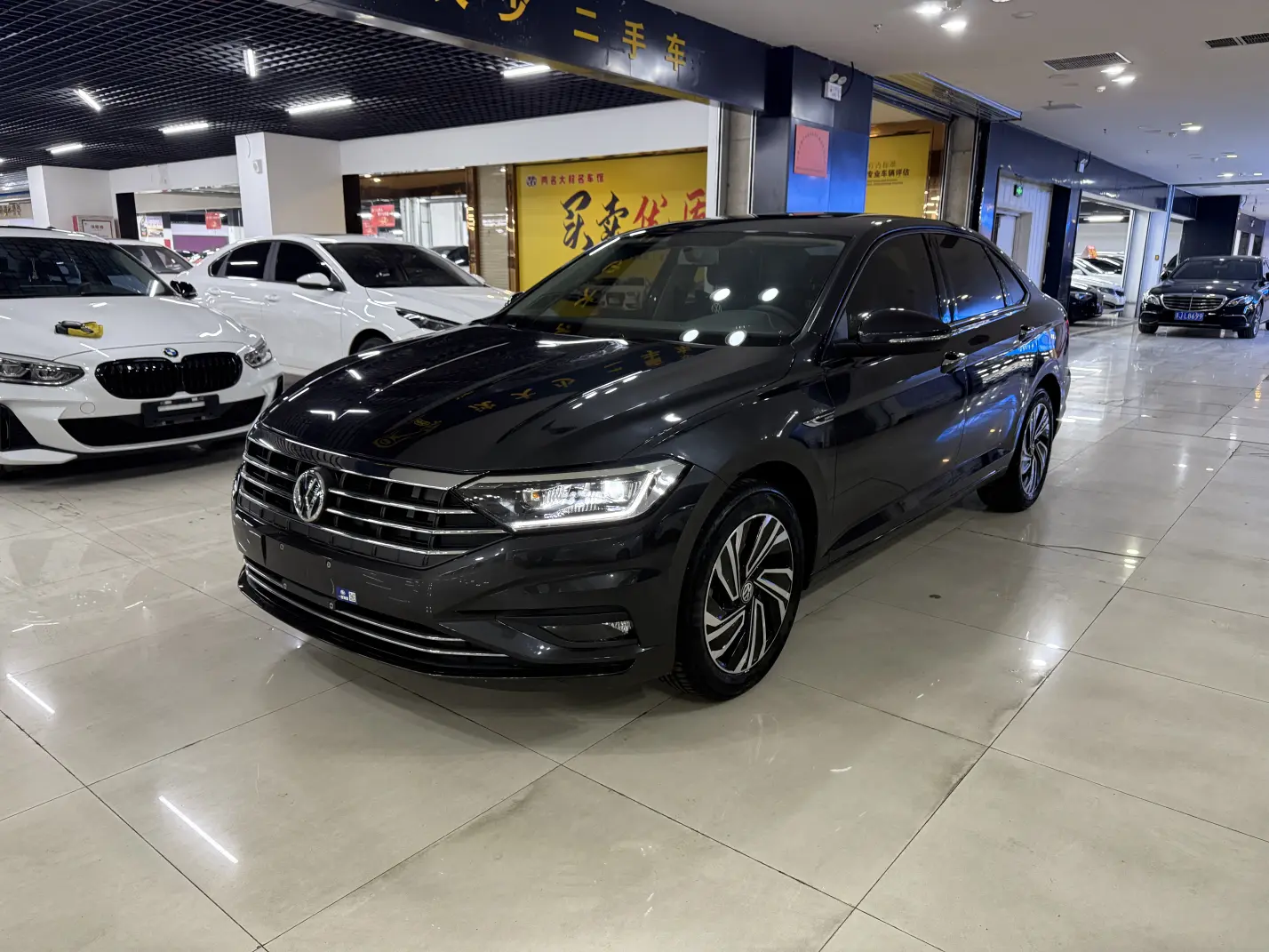 Volkswagen Sagitar  из Китая