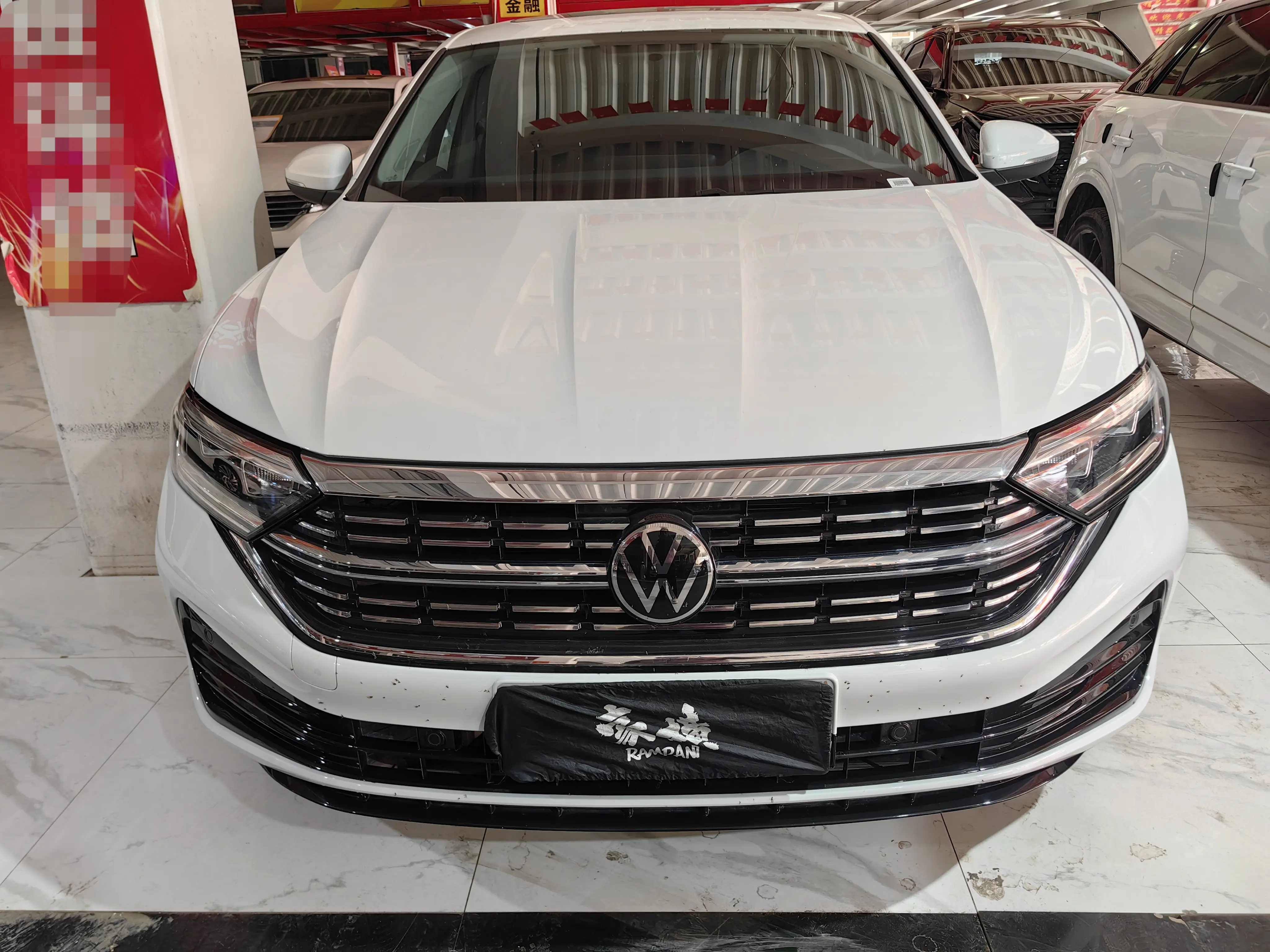 Volkswagen Sagitar  из Китая