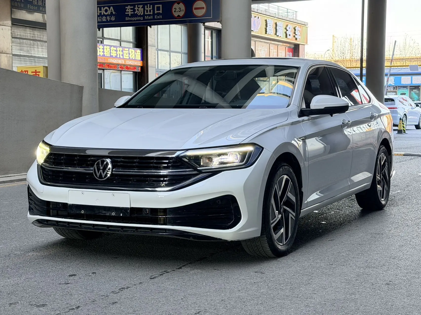 Volkswagen Sagitar  из Китая