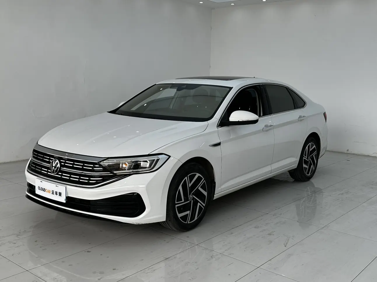 Volkswagen Sagitar  из Китая