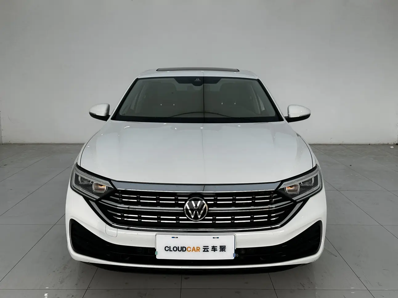 Volkswagen Sagitar  из Китая