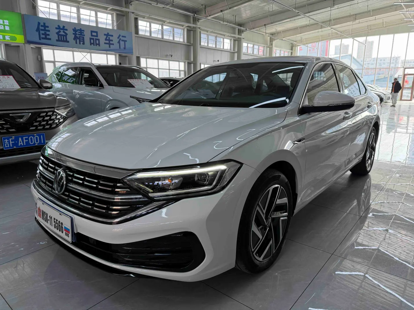 Volkswagen Sagitar  из Китая