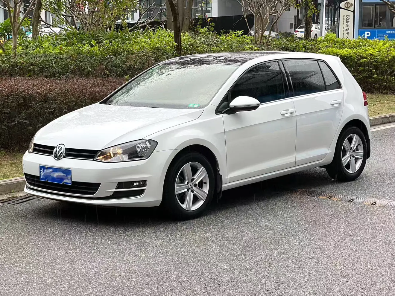 Volkswagen Golf  из Китая