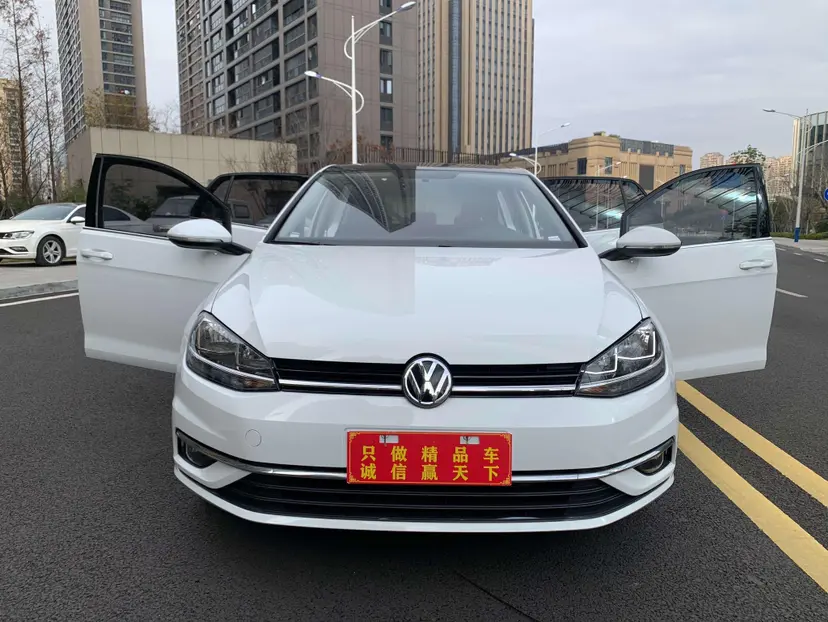 Volkswagen Golf  из Китая
