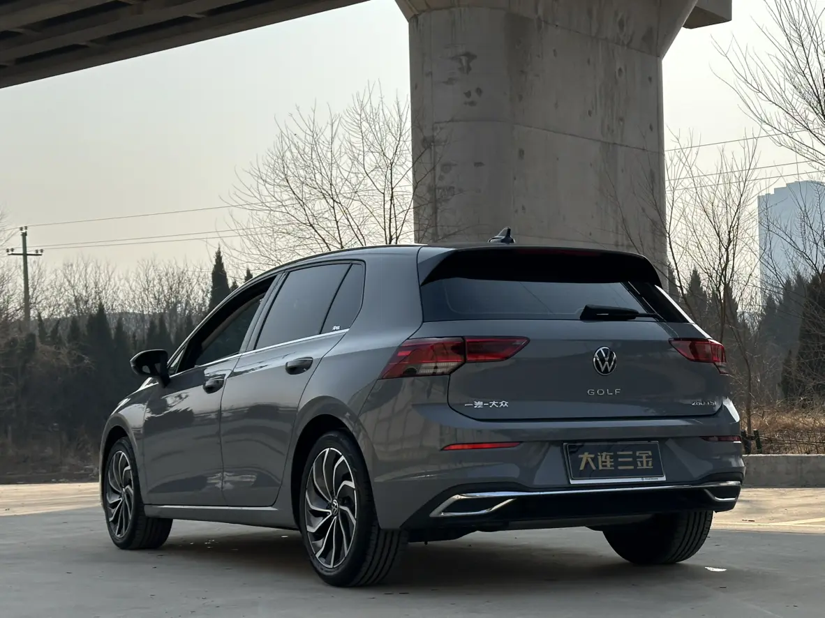 Volkswagen Golf  из Китая