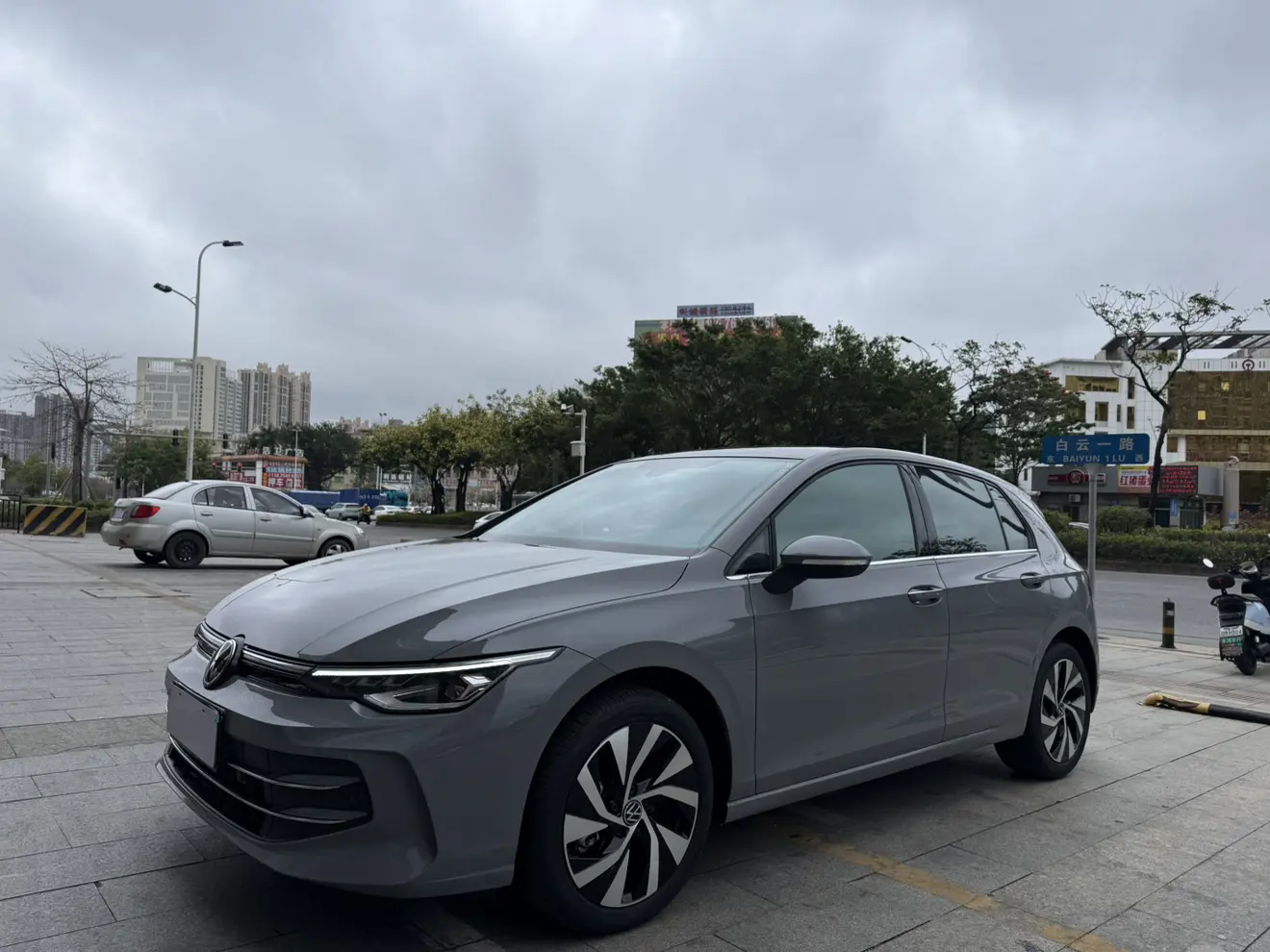 Volkswagen Golf  из Китая