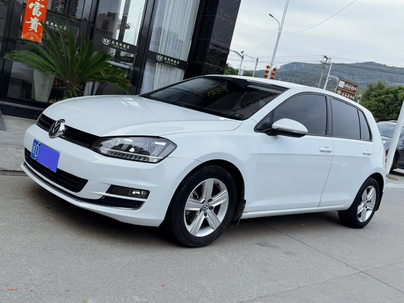 Volkswagen Golf  из Китая