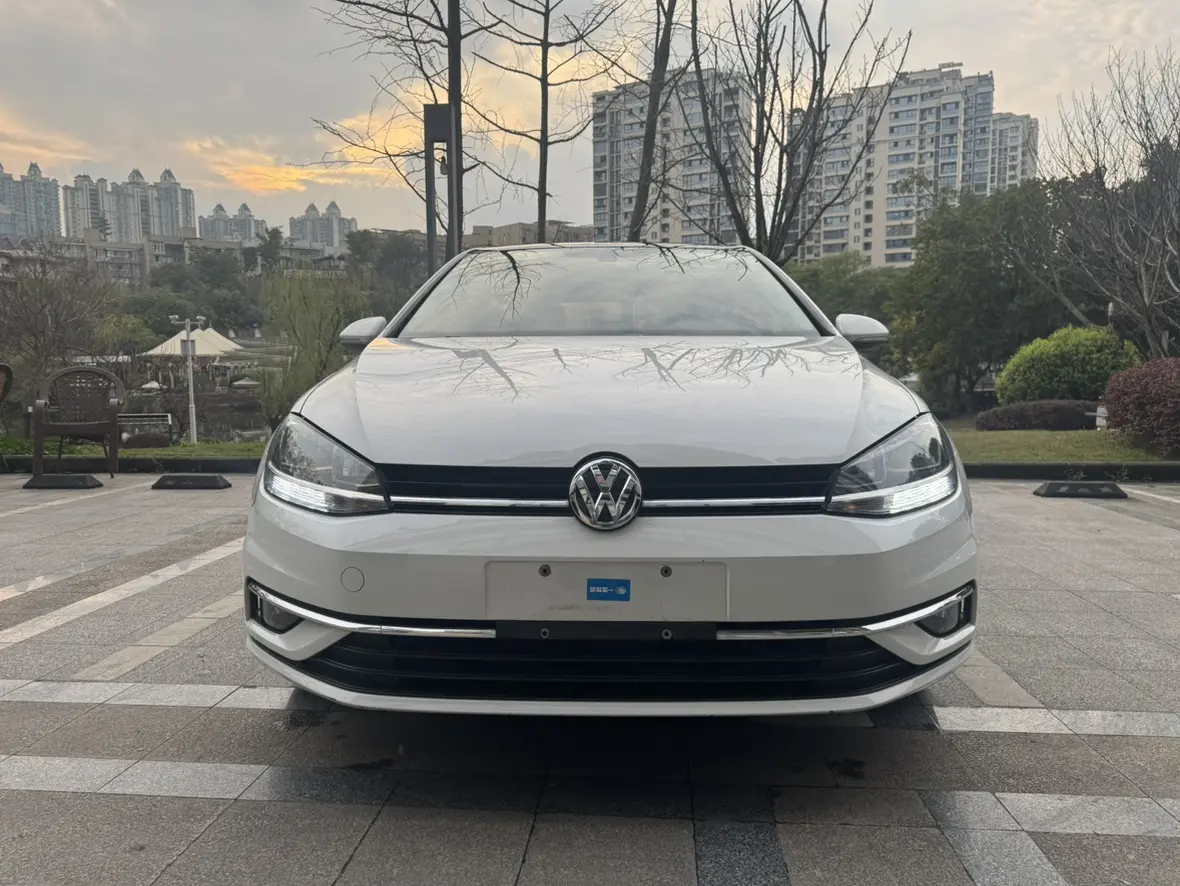 Volkswagen Golf  из Китая