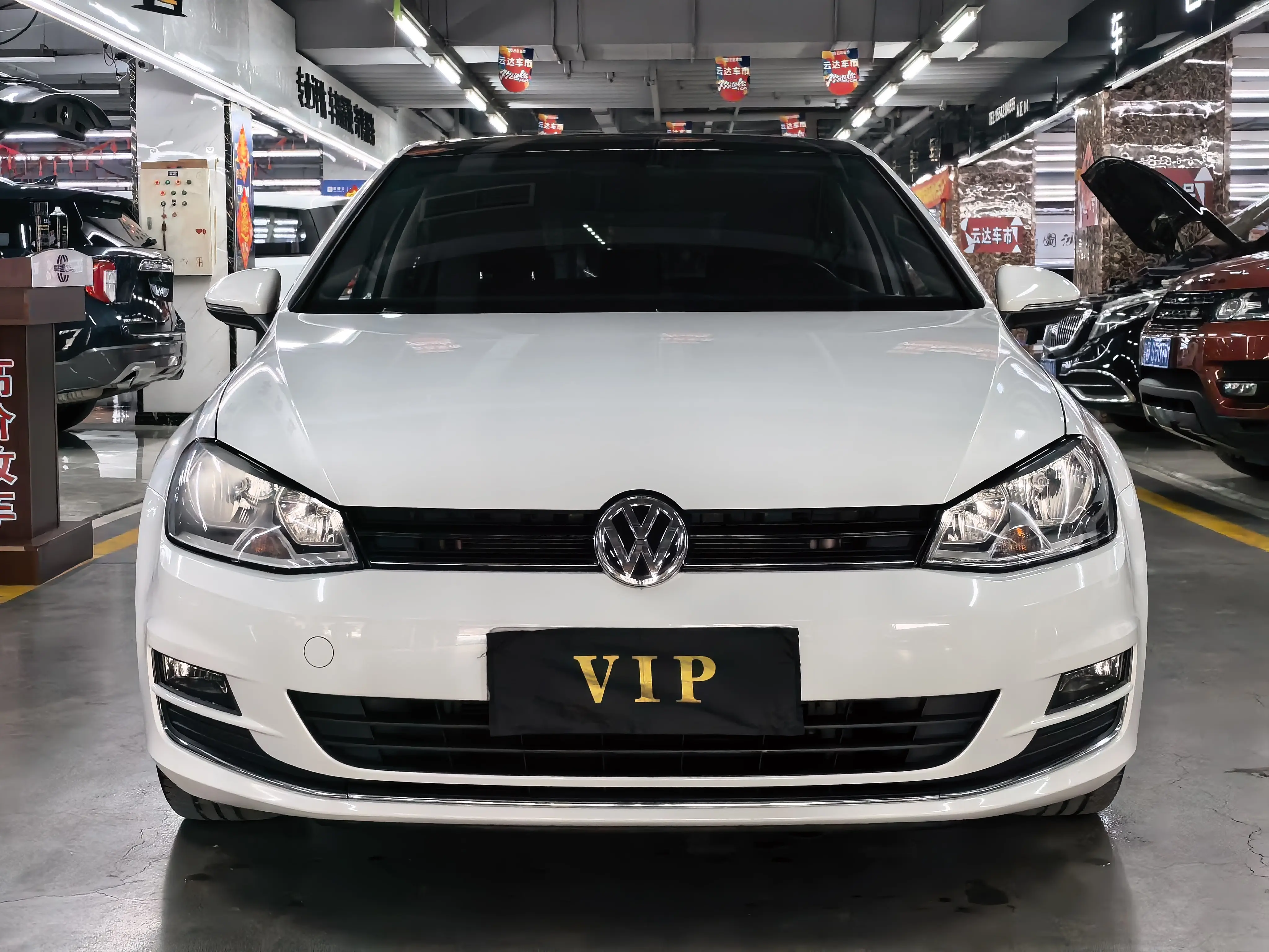 Volkswagen Golf  из Китая