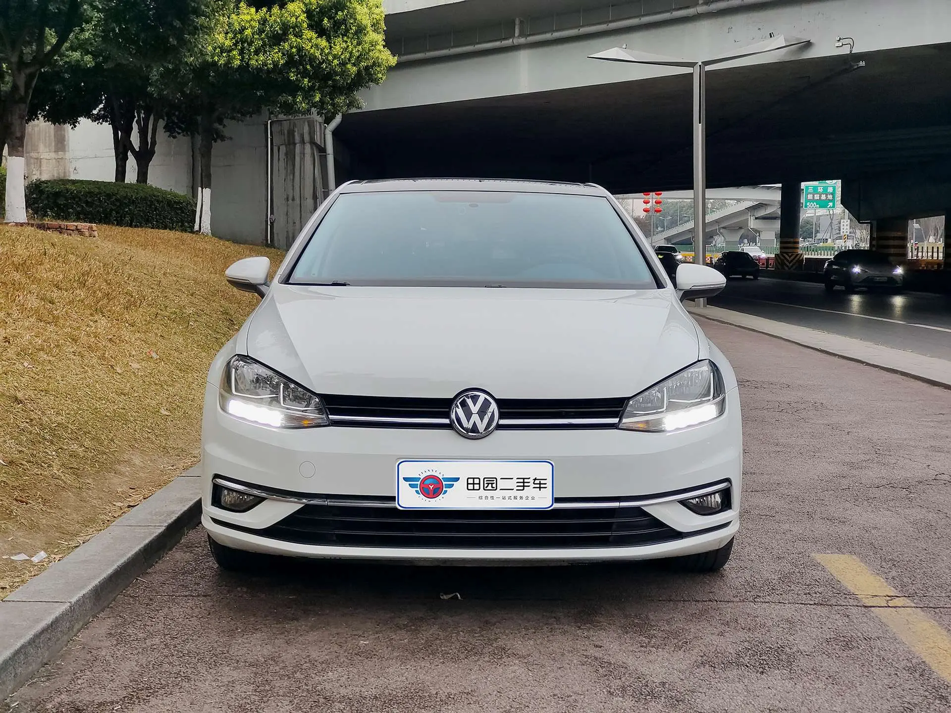 Volkswagen Golf  из Китая