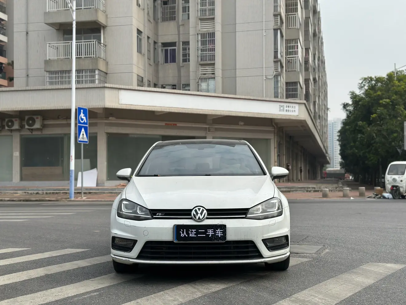 Volkswagen Golf  из Китая