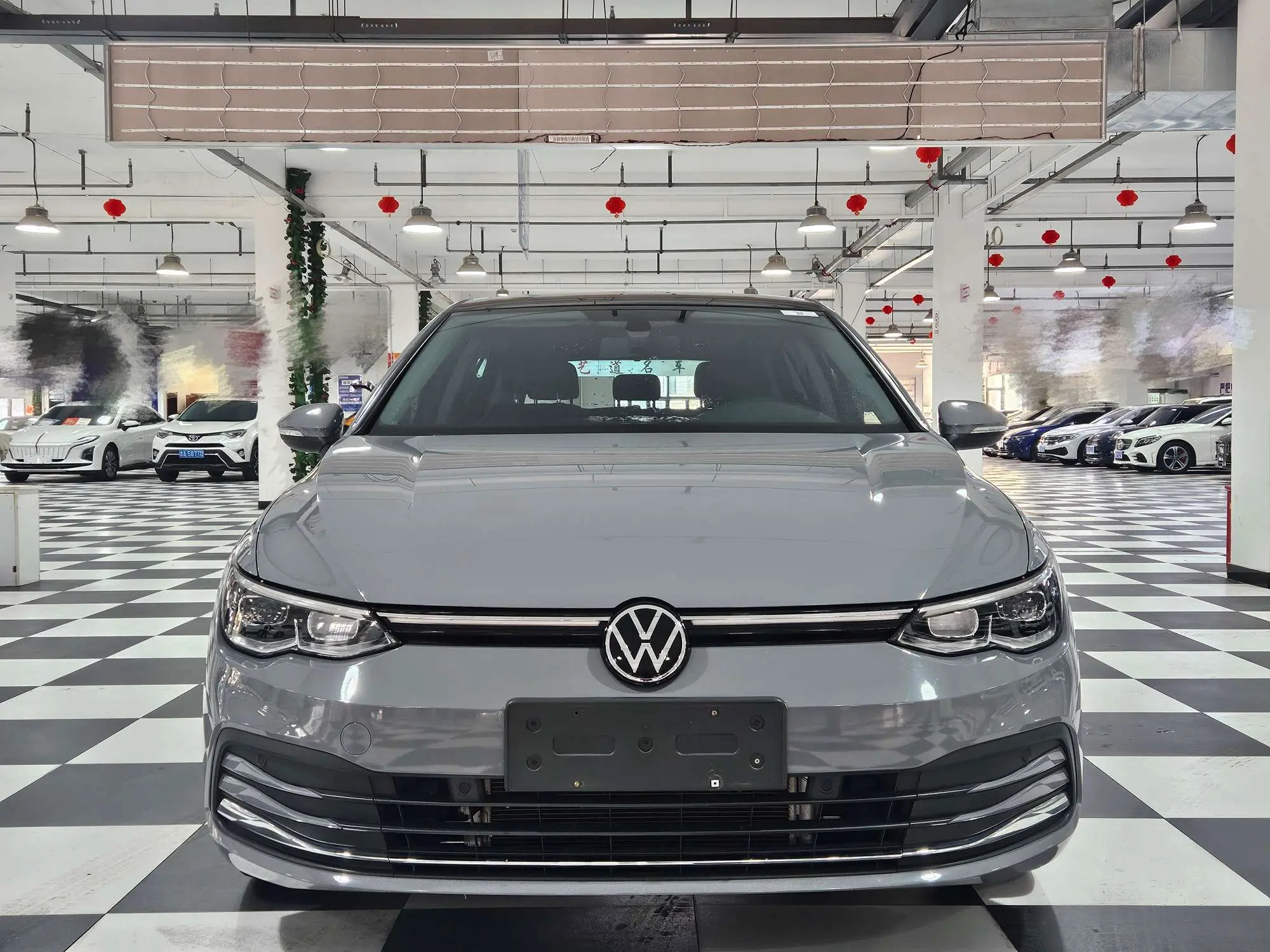 Volkswagen Golf  из Китая