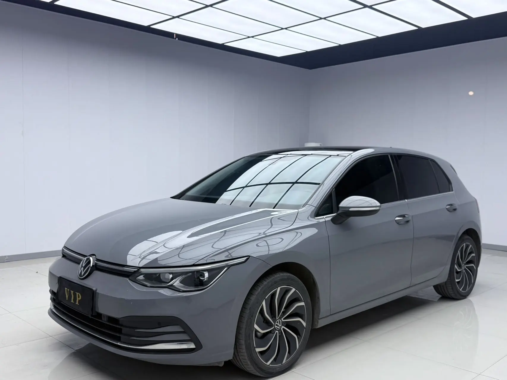 Volkswagen Golf  из Китая