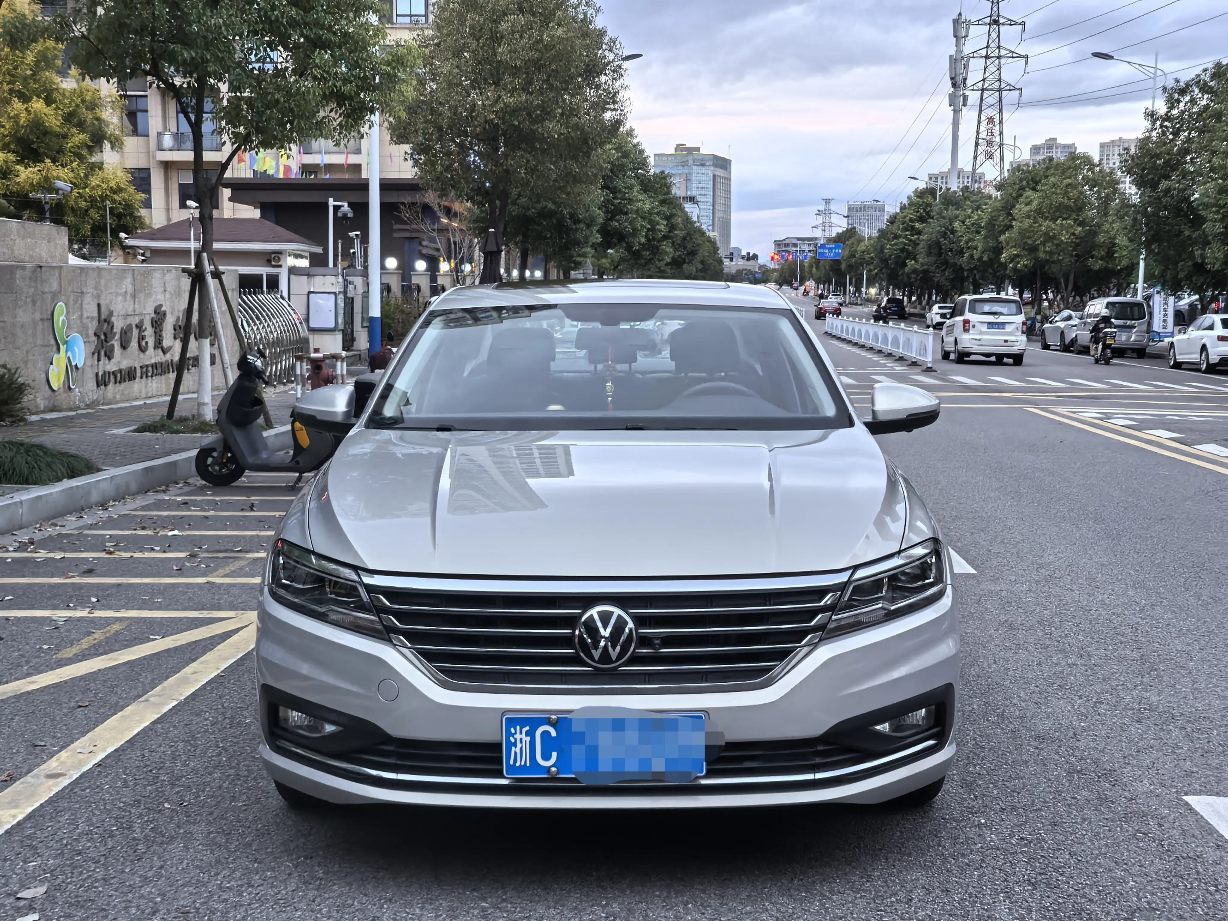 Volkswagen Lavida  из Китая